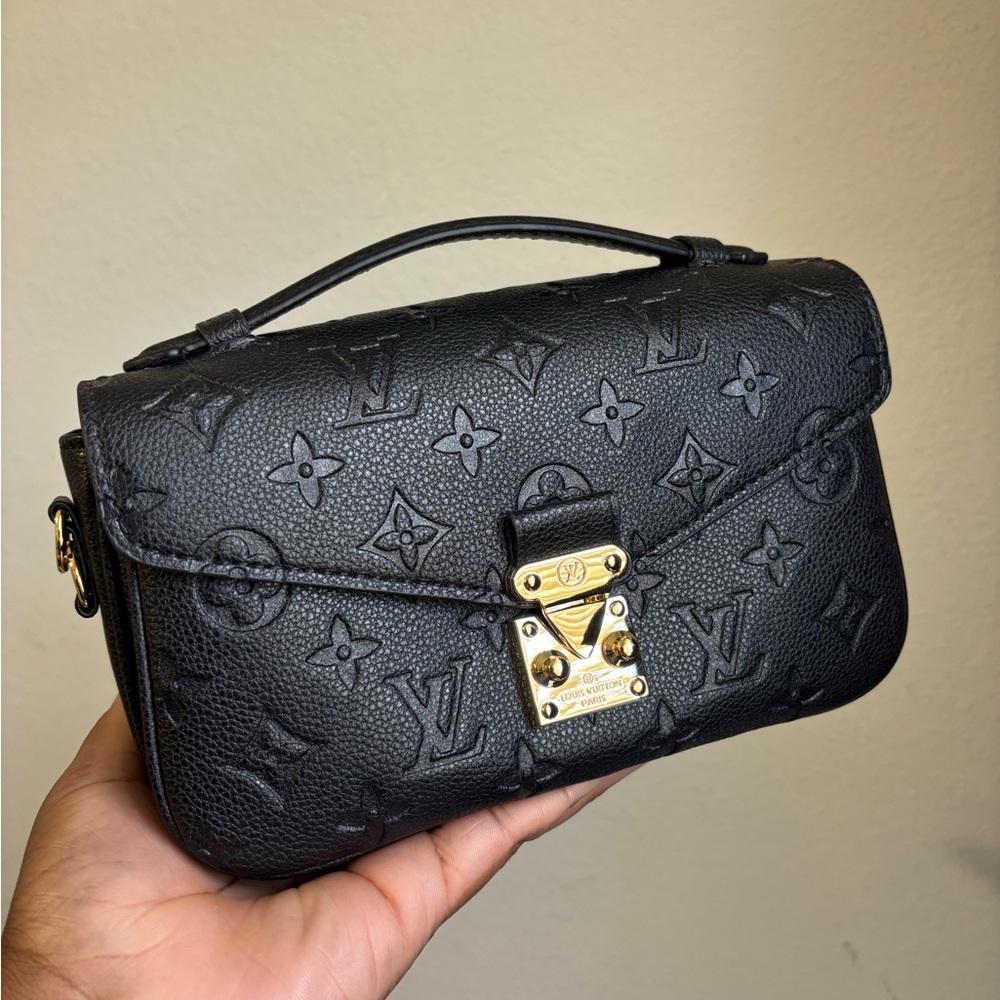 Louis Vuitton Black Monogram Handbag